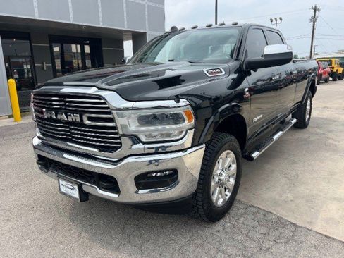 Used 2020 RAM 2500 Laramie AWD/4WD image 1