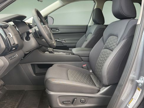 New 2026 Nissan Pathfinder SV w/ SV Premium Package AWD/4WD image 21