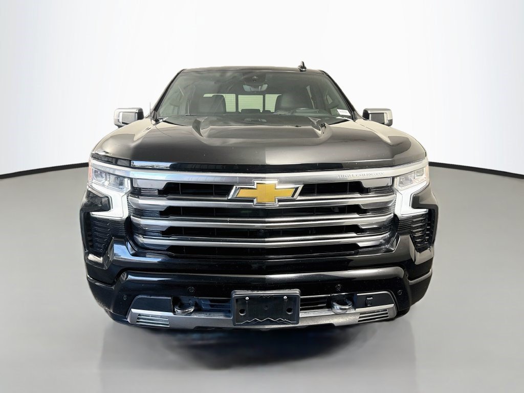 Used 2024 Chevrolet Silverado 1500 High Country AWD/4WD image 2