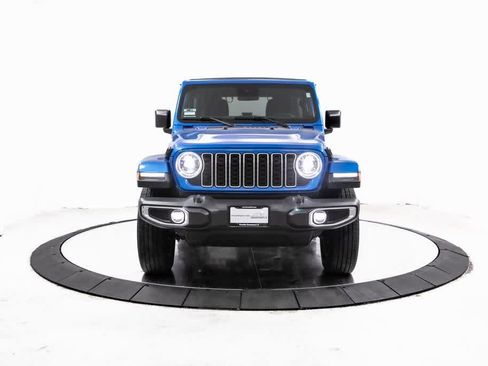 Used 2024 Jeep Wrangler Sahara image 10