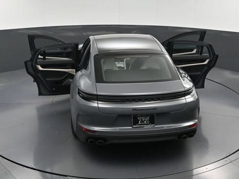 Certified 2025 Porsche Panamera 4S AWD/4WD image 38