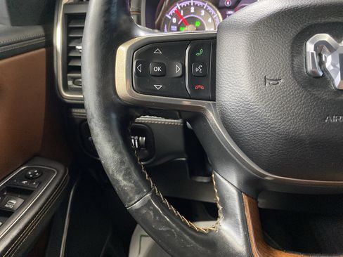Used 2019 RAM 1500 Limited AWD/4WD image 19