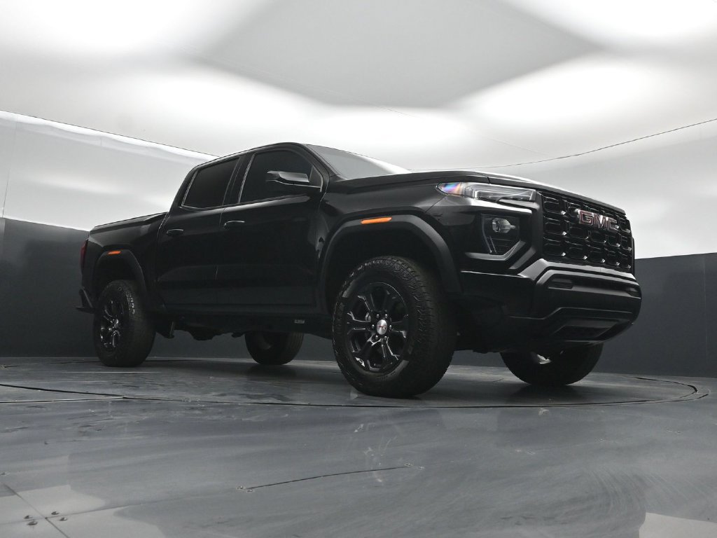 Used 2024 GMC Canyon Elevation RWD image 3