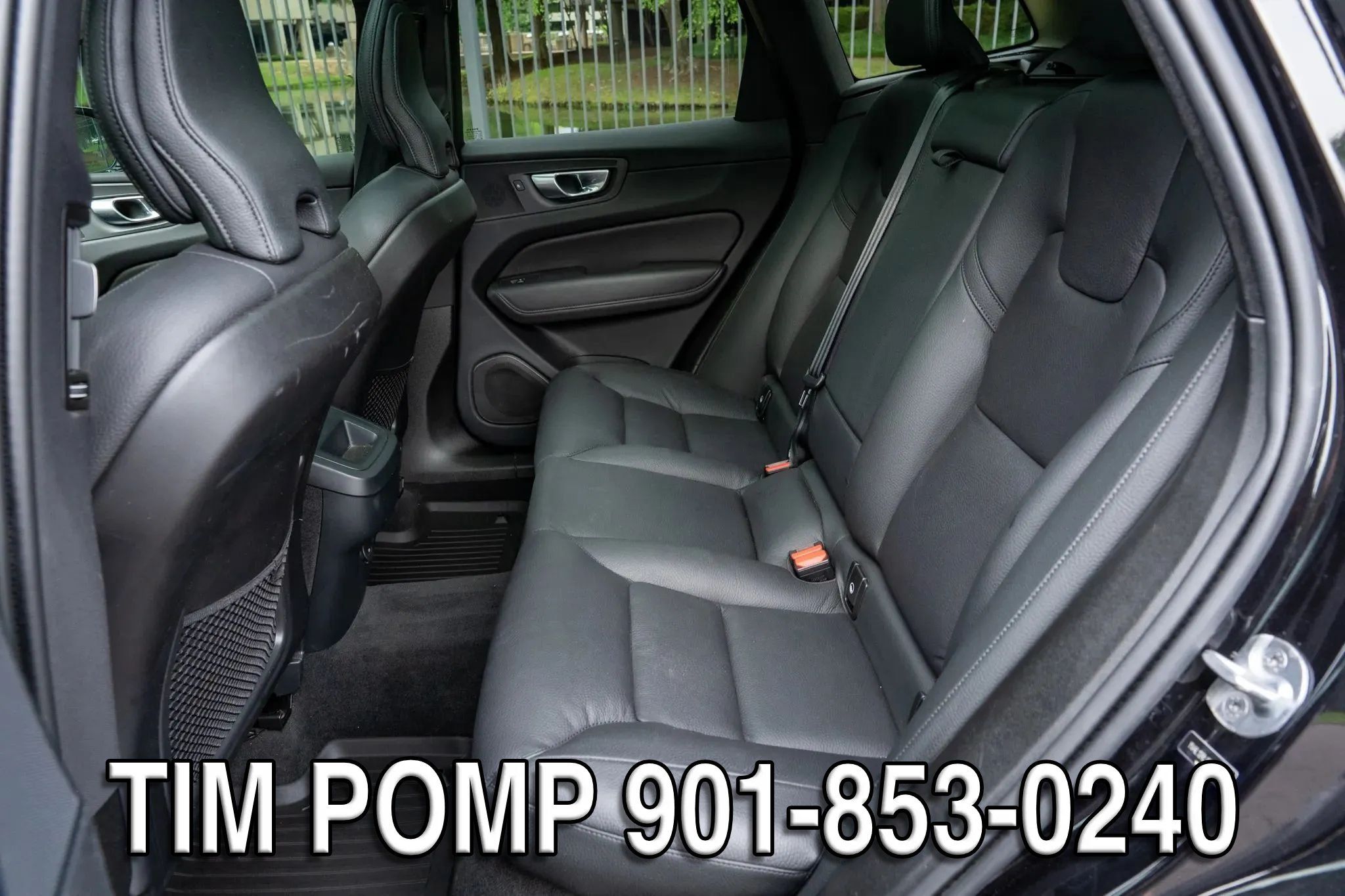 Used 2024 Volvo XC60 B5 Plus AWD/4WD image 14