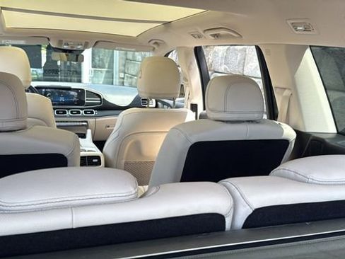 Certified 2022 Mercedes-Benz GLS 450 4MATIC image 22