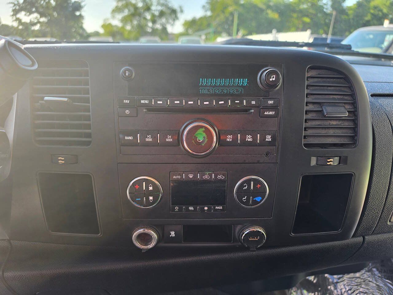 Used 2011 Chevrolet Silverado 1500 LT w/ All-Star Edition RWD image 27