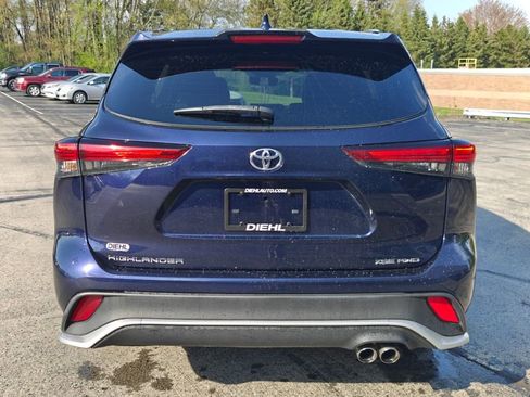 Used 2023 Toyota Highlander XSE AWD/4WD image 6