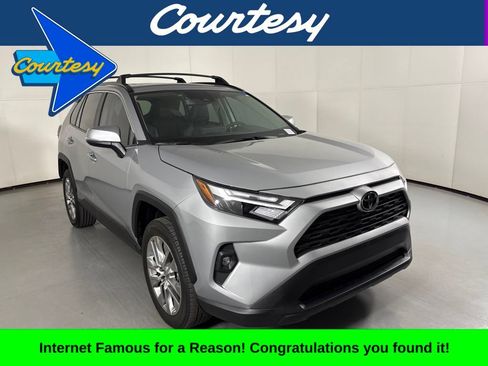 Used 2025 Toyota RAV4 XLE Premium w/ Weather Package FWD image 1