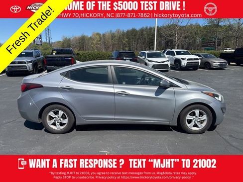 Used 2015 Hyundai Elantra SE image 6