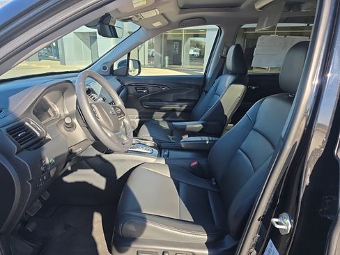 Used 2021 Honda Pilot Touring image 14