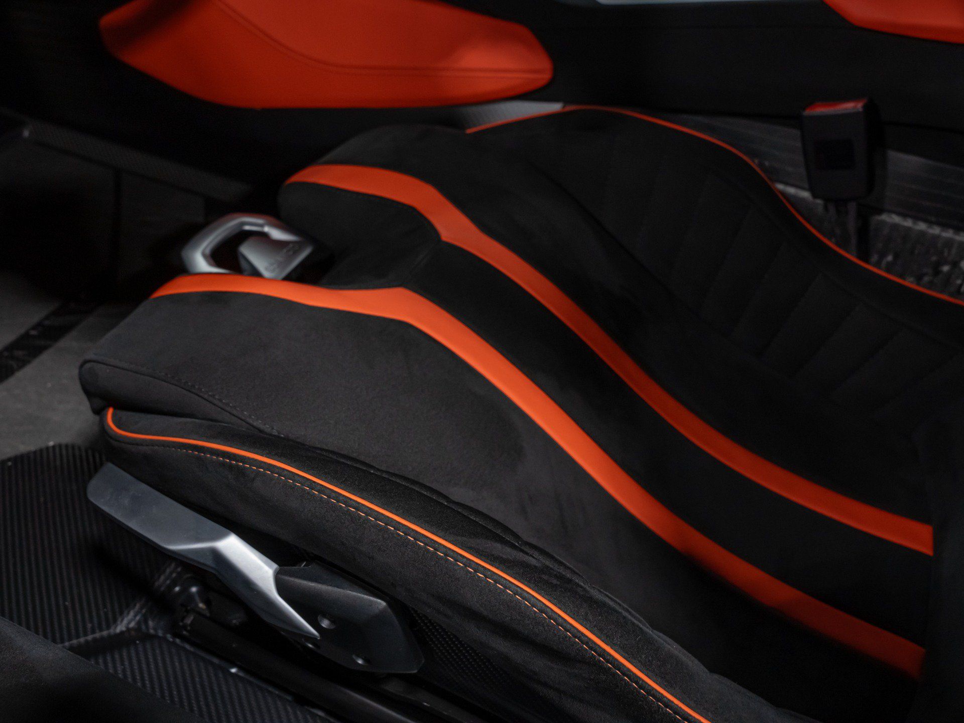 Used 2024 Lamborghini Huracan STO RWD image 59