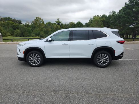 New 2026 Buick Enclave Preferred image 2