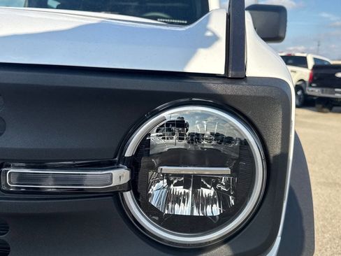 New 2025 Ford Bronco 4-Door image 9