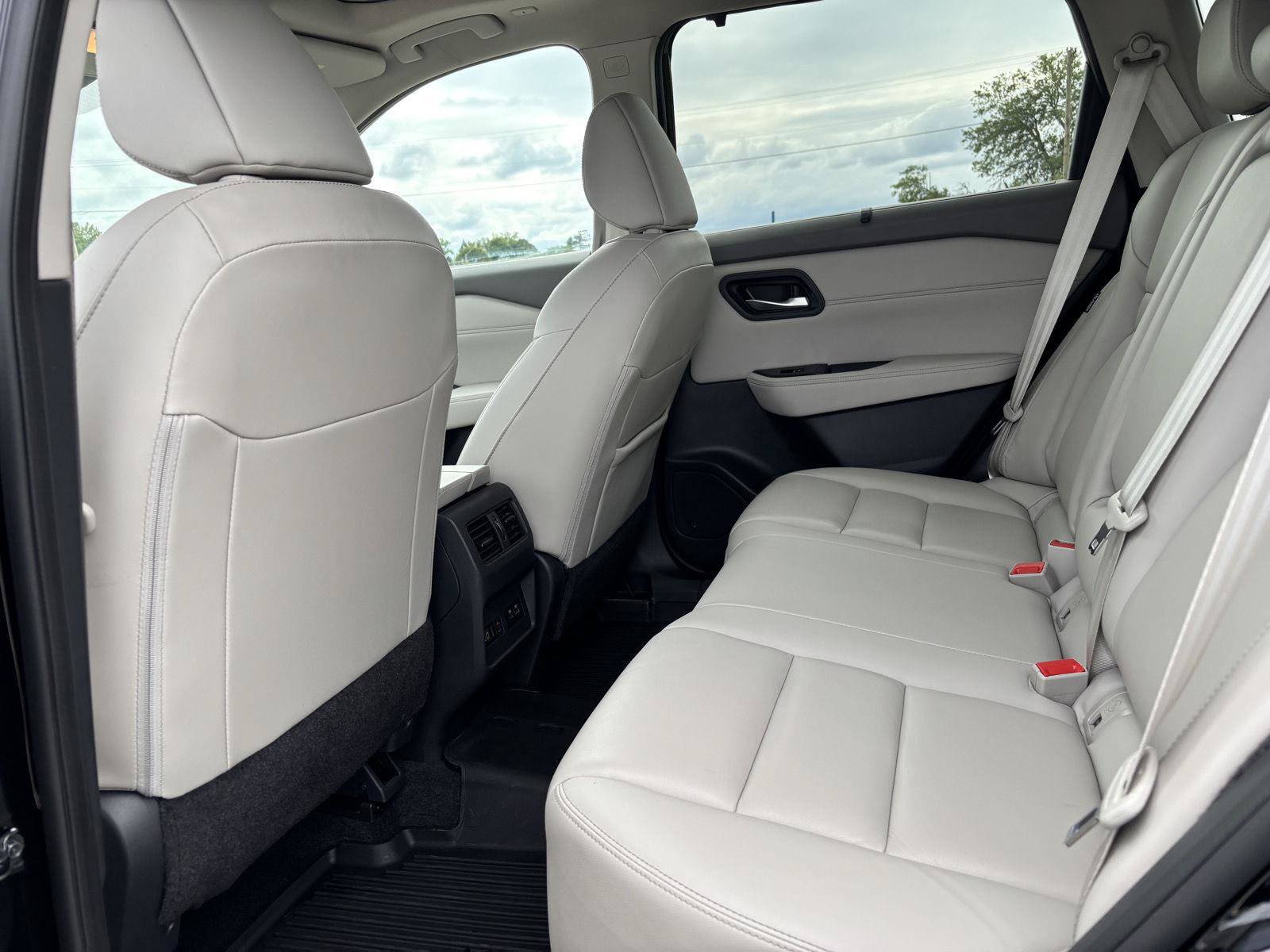 Used 2023 Nissan Rogue SL w/ SL Premium Package AWD/4WD image 15