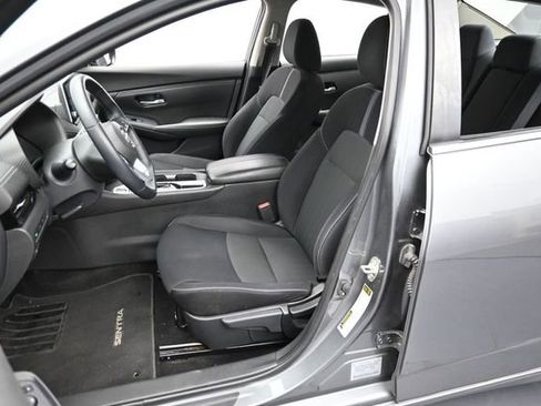 Used 2020 Nissan Sentra SV FWD image 11