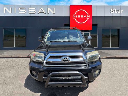 Used 2007 Toyota 4Runner SR5 AWD/4WD image 2