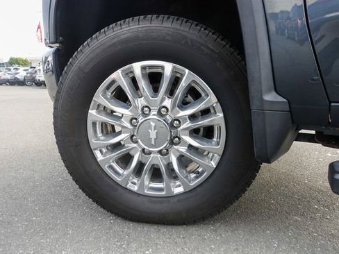 Used 2020 Chevrolet Silverado 3500 High Country w/ Technology Package image 14