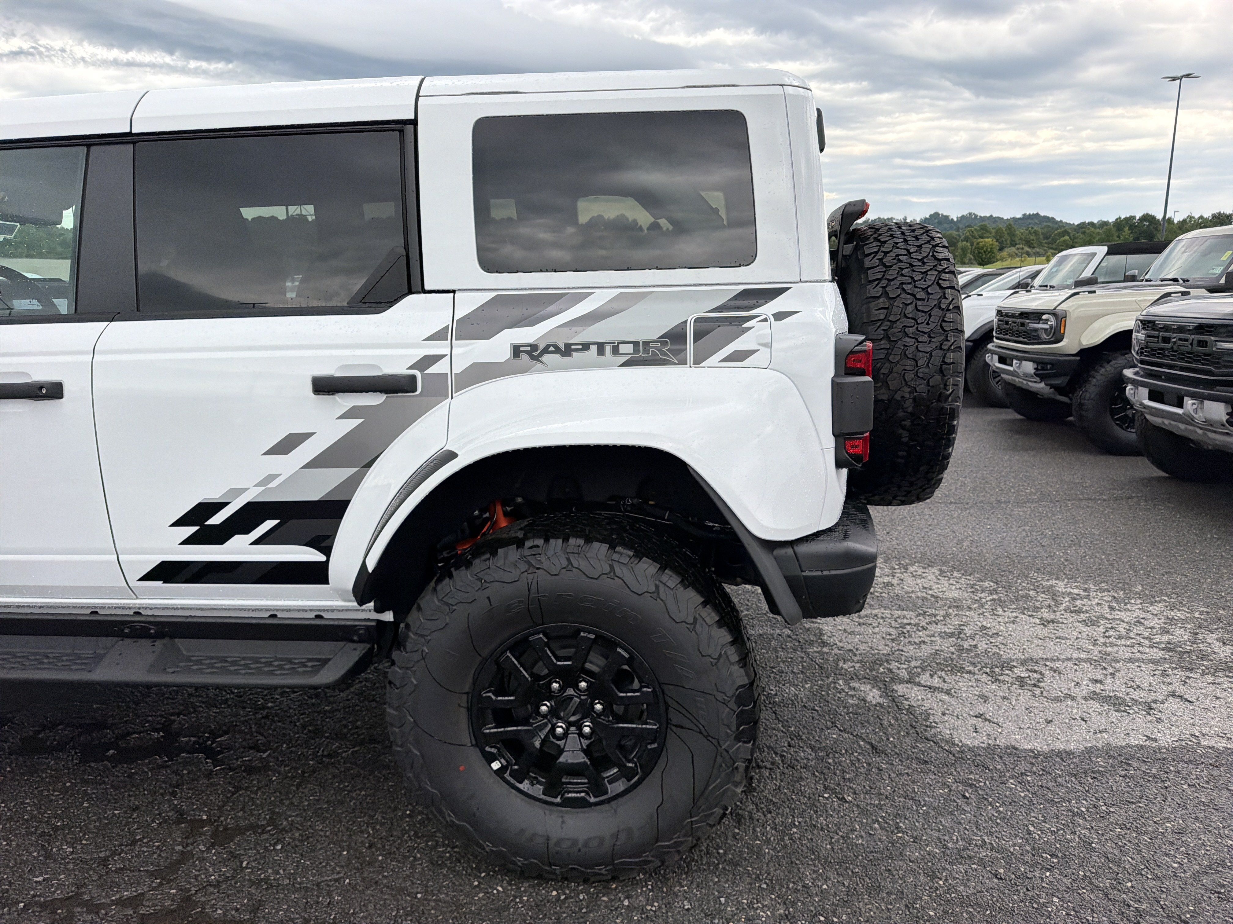 New 2026 Ford Bronco Raptor AWD/4WD image 7