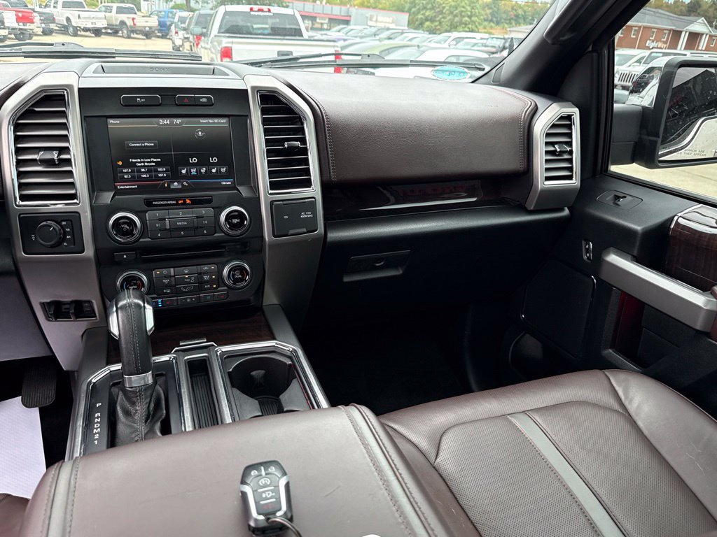 Used 2015 Ford F150 Platinum w/ Equipment Group 701A Luxury AWD/4WD image 13
