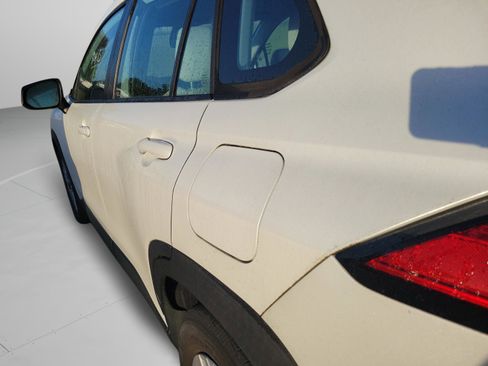 Used 2022 Toyota Corolla Cross L image 19