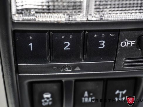 Used 2020 Toyota 4Runner TRD Off-Road Premium image 32