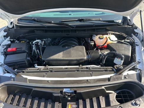 Used 2025 Cadillac Escalade ESV Sport Platinum w/ LPO, ONYX Package image 39