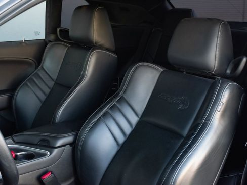 Used 2019 Dodge Challenger SRT Hellcat w/ Laguna Leather Package image 15