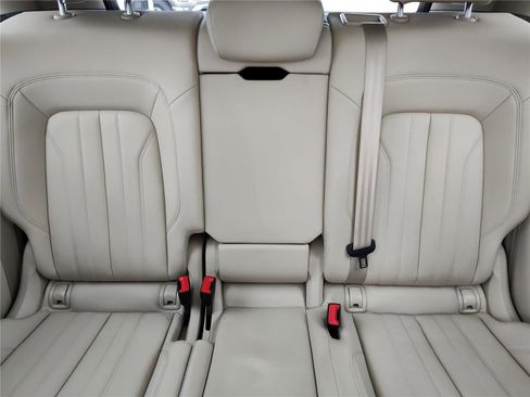 Used 2019 Audi Q5 Prestige w/ Prestige Package image 27