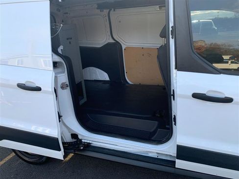 Used 2017 Ford Transit Connect XL image 40