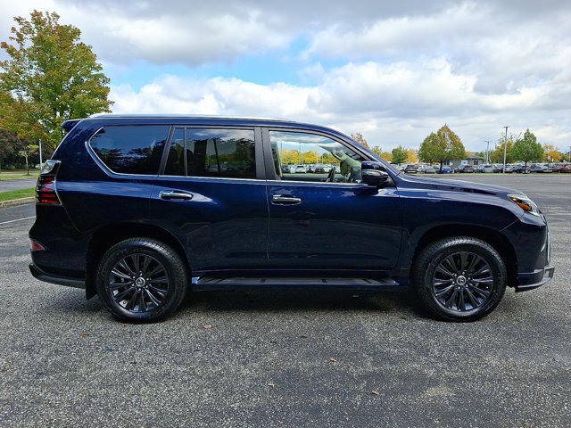 Certified 2023 Lexus GX 460 Luxury w/ Sport Design Package AWD/4WD image 7