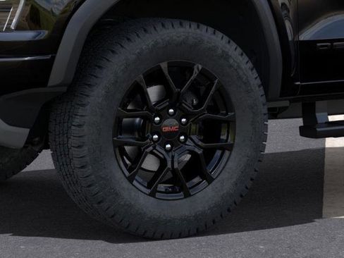 New 2025 GMC Canyon Denali w/ LPO, Denali Black Edition image 9