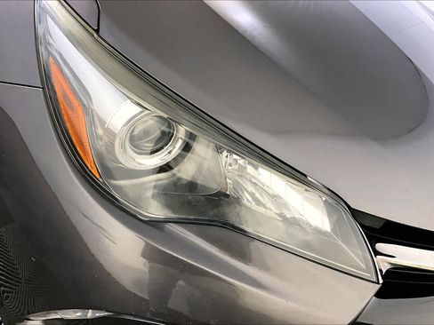 Used 2016 Toyota Camry SE image 26