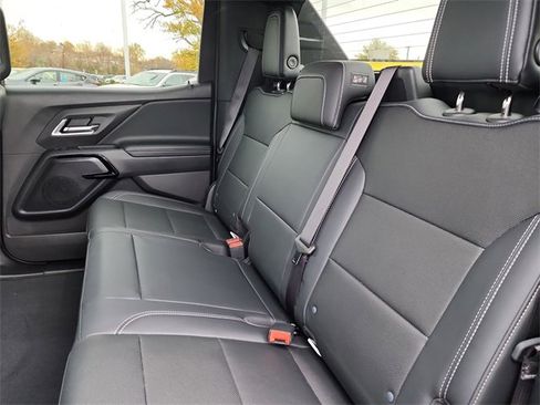 Used 2025 Chevrolet Silverado EV LT image 17
