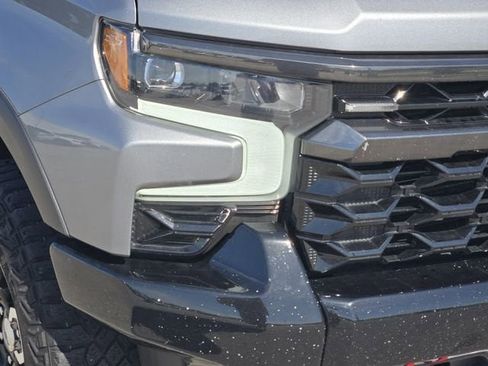 Used 2024 Chevrolet Silverado 1500 ZR2 w/ Technology Package AWD/4WD image 9