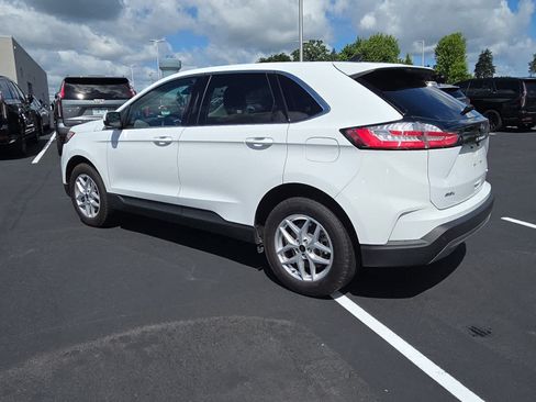 Used 2024 Ford Edge SEL w/ Convenience Package AWD/4WD image 4