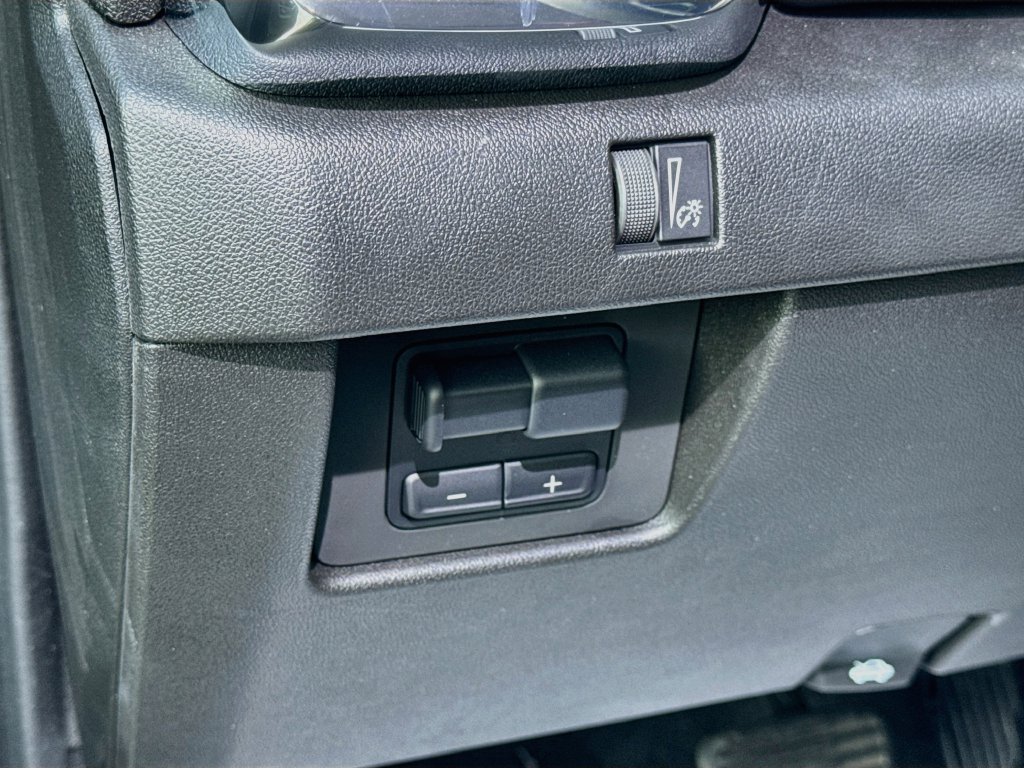 Used 2025 GMC Canyon Elevation w/ Convenience Package RWD image 10