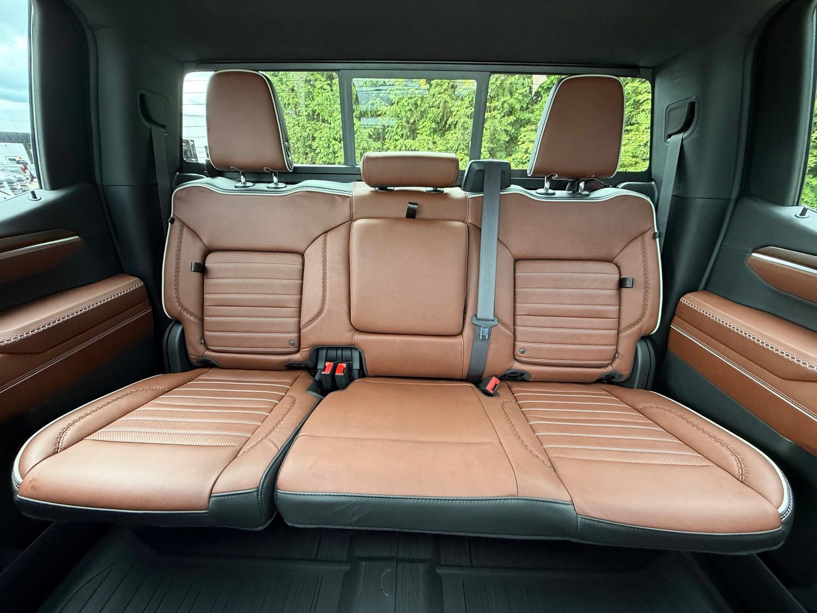 Used 2024 GMC Sierra 1500 Denali Ultimate AWD/4WD image 3