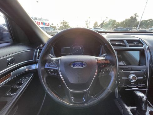 Used 2017 Ford Explorer Limited w/ Class II Trailer Tow Package image 17