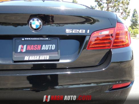 Used 2014 BMW 528i Sedan RWD image 9