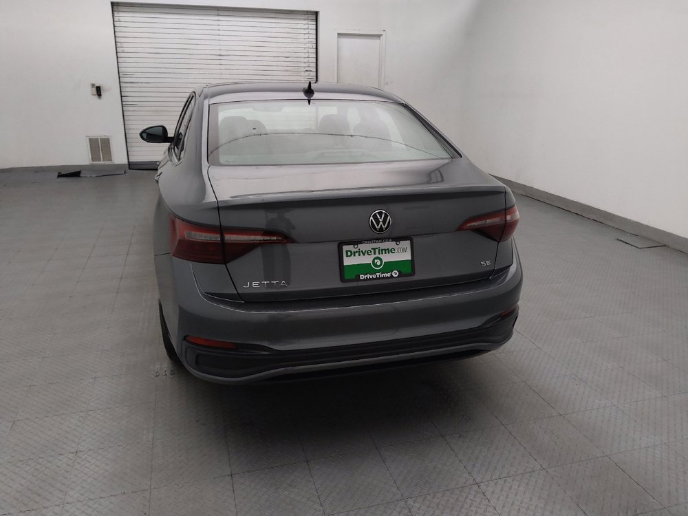 Used 2024 Volkswagen Jetta SE FWD image 6