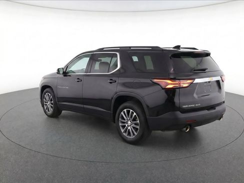 Used 2023 Chevrolet Traverse LT AWD/4WD image 3