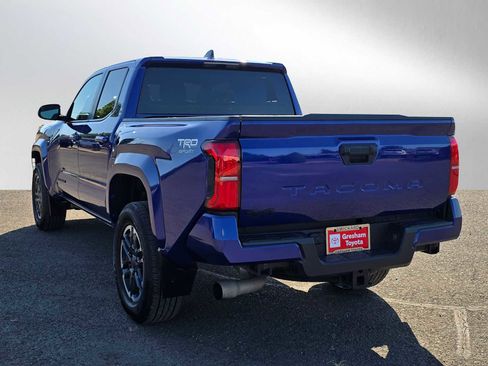 Used 2024 Toyota Tacoma TRD Sport AWD/4WD image 5