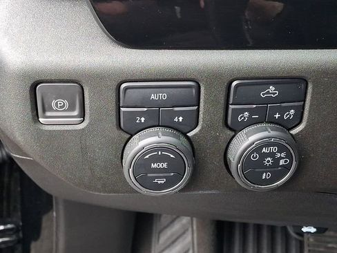 Used 2022 Chevrolet Silverado 1500 RST image 24