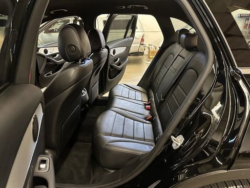 Used 2021 Mercedes-Benz GLC 300 4MATIC image 10