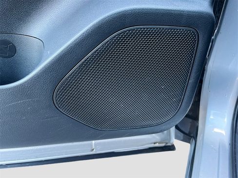 Used 2022 Nissan Rogue SV image 18