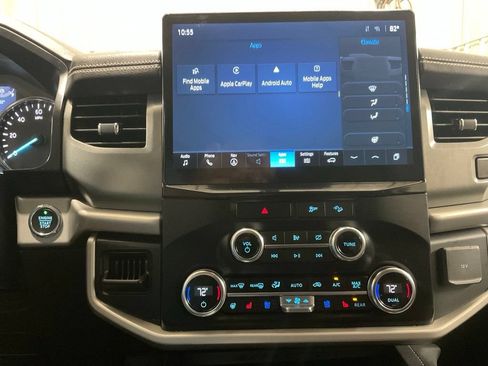 Used 2022 Ford Expedition XLT AWD/4WD image 19