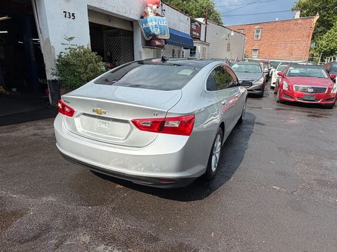 Used 2018 Chevrolet Malibu LT FWD image 10