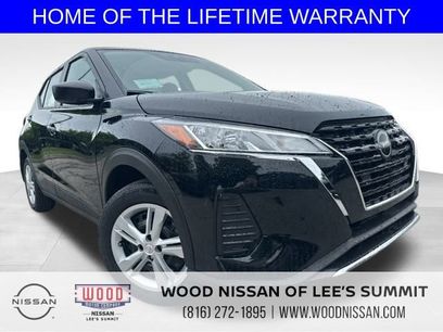 New 2025 Nissan Kicks Play S