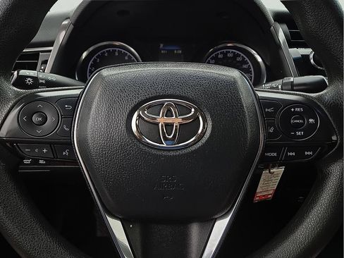 Used 2019 Toyota Camry LE FWD image 20