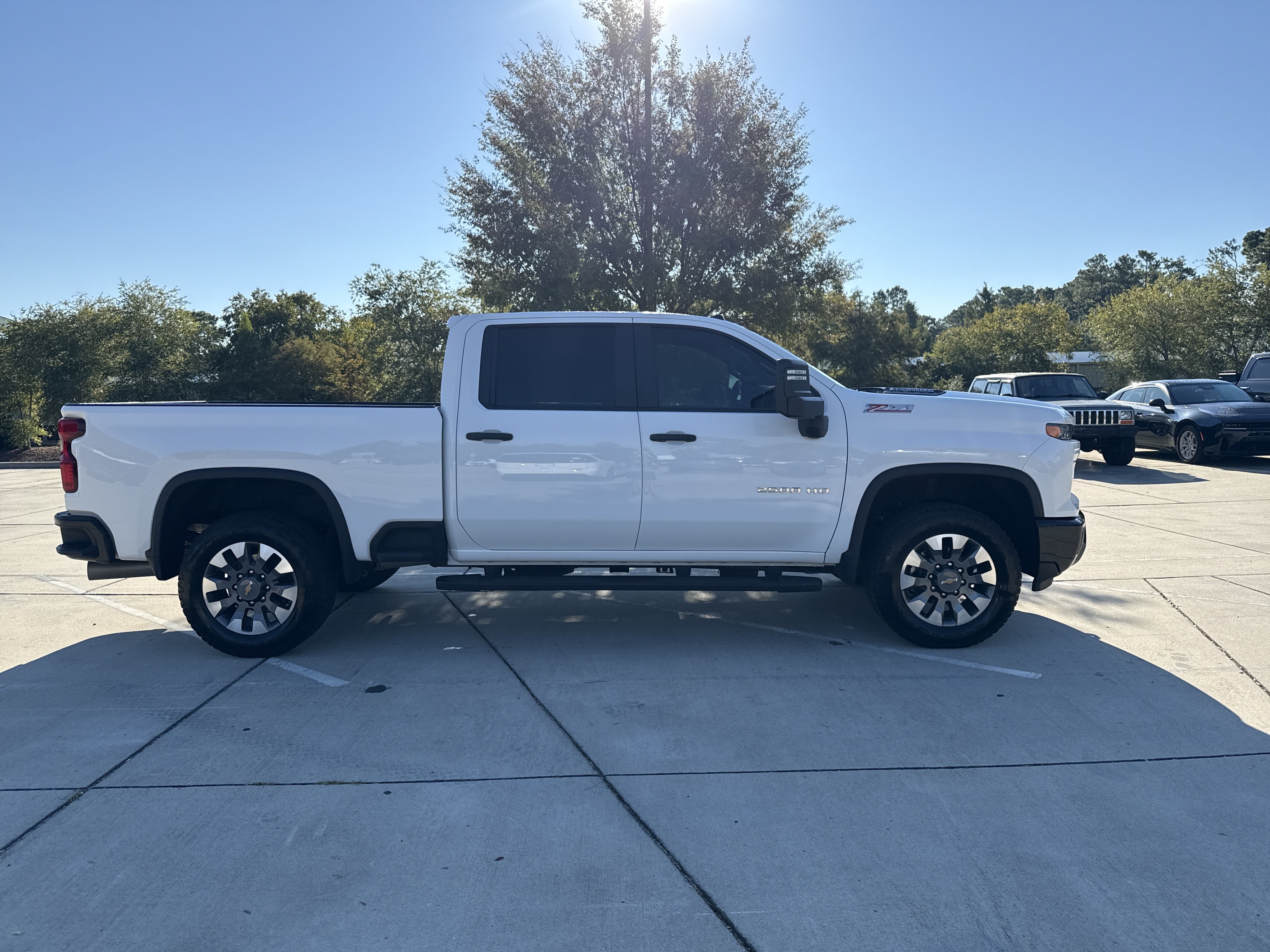 Used 2024 Chevrolet Silverado 2500 Custom w/ Custom Value Package AWD/4WD image 16